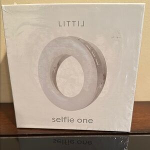LITTIL Selfie One Ring Light NEW